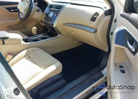 2015 Nissan Altima 2.5 S z USA, uszkodzony, nr VIN 1N4AL3AP8FC592057